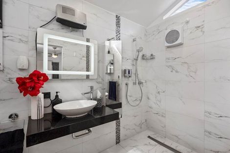 Photo of property in 4 Taitapu Street, Massey, Auckland, 0614