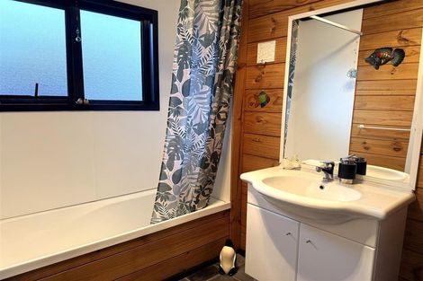 Photo of property in 2 Jamieson Road, Karoro, Greymouth, 7805