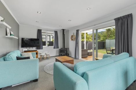 Photo of property in 25 Milne Crescent, Taita, Lower Hutt, 5011