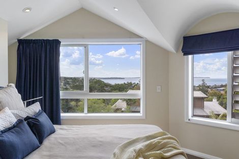 Photo of property in 1/164 Aberdeen Road, Campbells Bay, Auckland, 0620