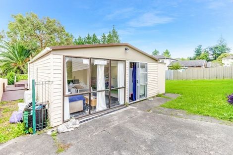 Photo of property in 56 Peverill Crescent, Papatoetoe, Auckland, 2025