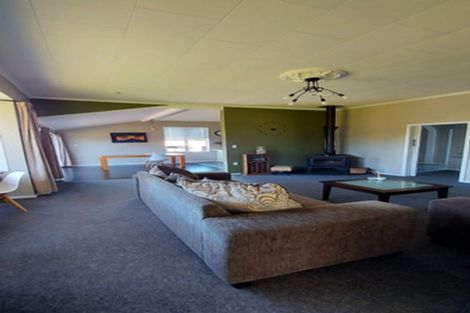 Photo of property in 1394 Devon Road, Brixton, Waitara, 4382