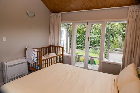 Photo of property in 4 Omar Street, Khandallah, Wellington, 6035