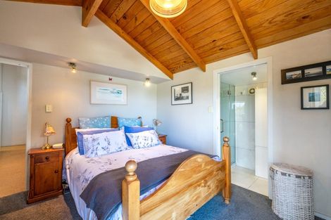 Photo of property in 31a Miro Road, Palm Beach, Waiheke Island, 1081