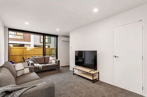 Photo of property in 2/329 Lincoln Road, Addington, Christchurch, 8024