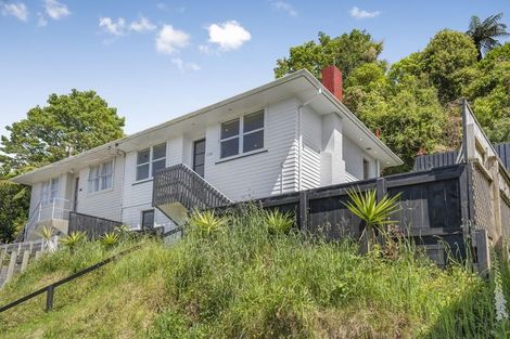 Photo of property in 113a Newlands Road, Newlands, Wellington, 6037