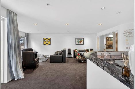 Photo of property in 1/7 The Promenade, Takapuna, Auckland, 0622