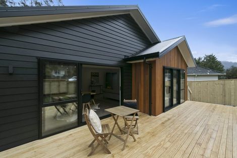 Photo of property in 38 Sunny Grove, Wainuiomata, Lower Hutt, 5014