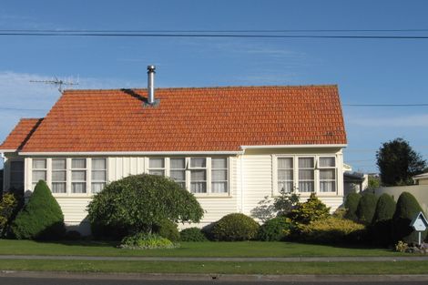 Photo of property in 74 Peat Street, Whanganui, 4500