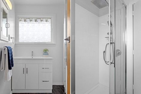 Photo of property in 2 Clipper Place, Redwood, Christchurch, 8051