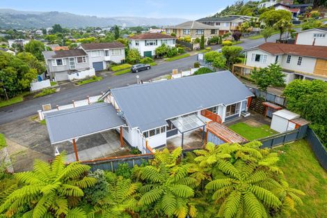 Photo of property in 2 Summit Road, Fairfield, Lower Hutt, 5011