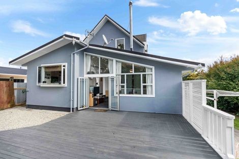 Photo of property in 15 Carlton Terrace, Westown, New Plymouth, 4310