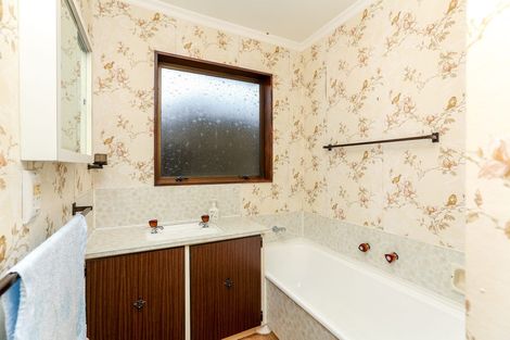 Photo of property in 18 Dunn Street, Egmont Village, 4372