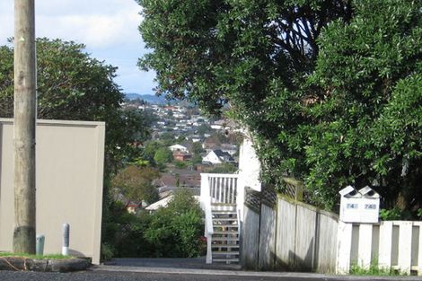 Photo of property in 74b Bradbury Road, Botany Downs, Auckland, 2010