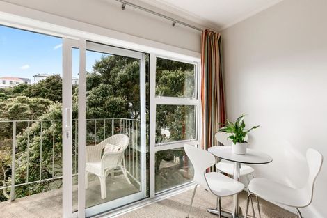 Photo of property in Kingsgate Flats, 10 Austin Street, Mount Victoria, Wellington, 6011