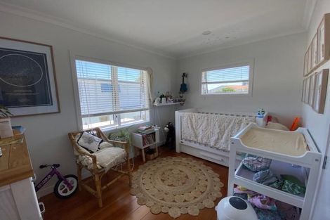 Photo of property in 68 Sylvan Crescent, Te Atatu South, Auckland, 0610