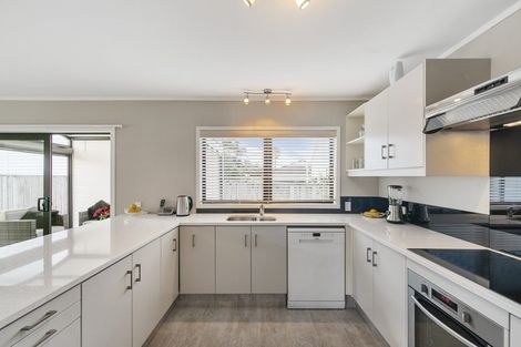 Photo of property in 2/61 Amaru Road, One Tree Hill, Auckland, 1061