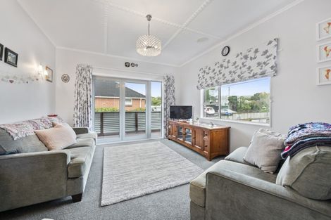 Photo of property in 2/8 John Street, Trentham, Upper Hutt, 5018