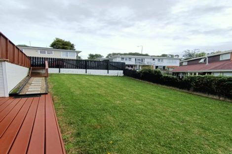 Photo of property in 2/527 Glenfield Road, Glenfield, Auckland, 0629