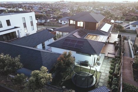 Photo of property in 26 Roxborough Place, East Tamaki Heights, Auckland, 2016