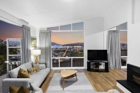 Photo of property in 77 Easther Crescent, Kew, Dunedin, 9012