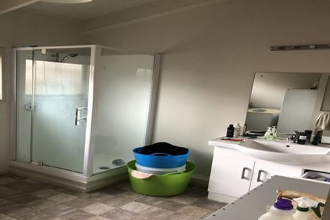 Photo of property in 2/38 Eastglen Road, Glen Eden, Auckland, 0602