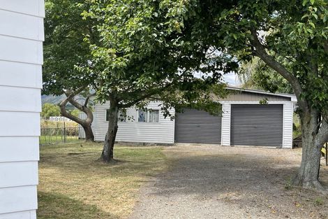 Photo of property in 30 Kowhai Street, Tokomaru, Palmerston North, 4474