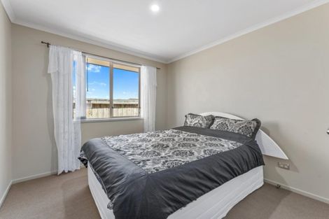 Photo of property in 94 Doncaster Drive, Papamoa Beach, Papamoa, 3118