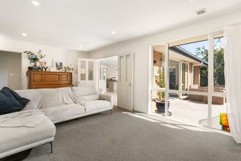 Photo of property in 21 Linkwater Way, Parklands, Christchurch, 8083