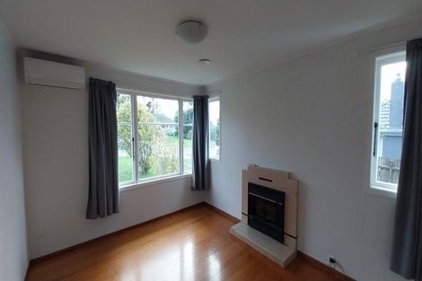 Photo of property in 30 Neil Avenue, Te Atatu Peninsula, Auckland, 0610