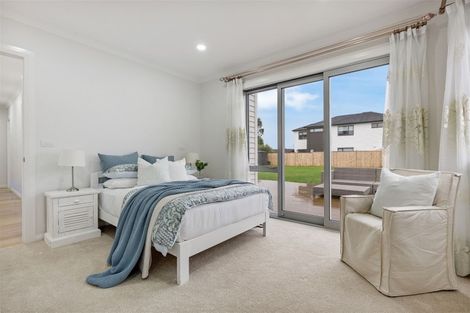 Photo of property in 11 Gulf Crest, Bucklands Beach, Auckland, 2012