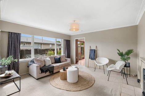 Photo of property in 37 Bourne Crescent, Papanui, Christchurch, 8053