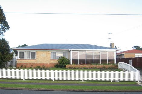 Photo of property in 15 Fields Road, Manurewa, Auckland, 2102