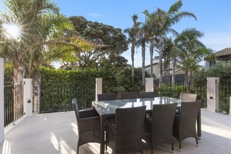 Photo of property in 1/60 Milford Road, Milford, Auckland, 0620