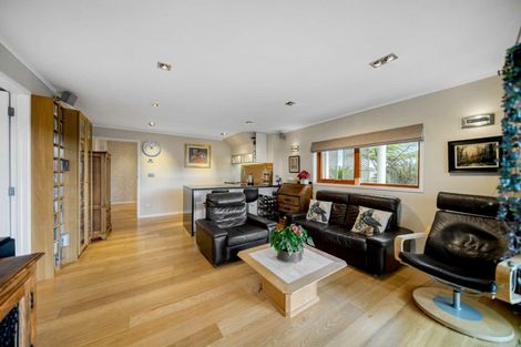 Photo of property in 18 Fielding Crescent, Farm Cove, Auckland, 2012