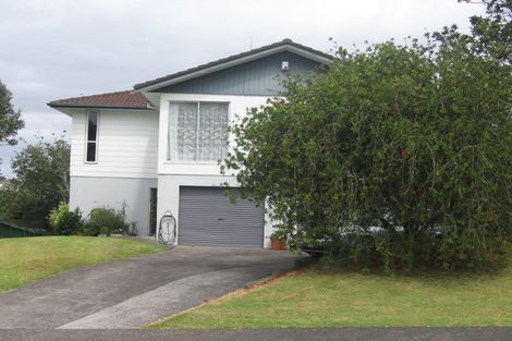 Photo of property in 35 Waverley Avenue, Glenfield, Auckland, 0629