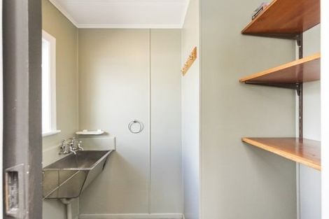 Photo of property in 10 Catlins Crescent, Milson, Palmerston North, 4414