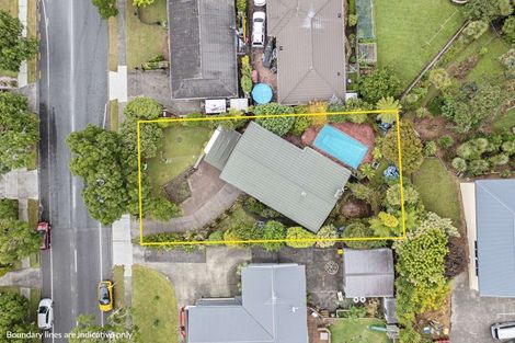 Photo of property in 43 Mirrabooka Avenue, Botany Downs, Auckland, 2010
