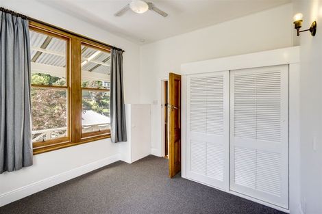 Photo of property in 6 Cameron Road, Bluff Hill, Napier, 4110