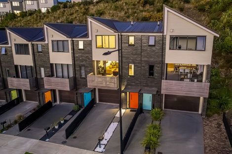 Photo of property in 25 Holystone Road, Whitby, Porirua, 5024