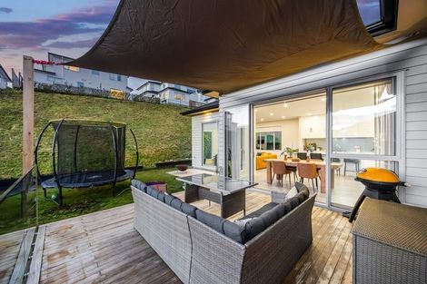 Photo of property in 138 Godfrey Drive, Orewa, 0931