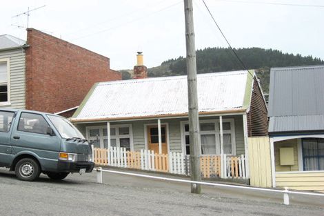 Photo of property in 32 Dublin Street, Lyttelton, 8082