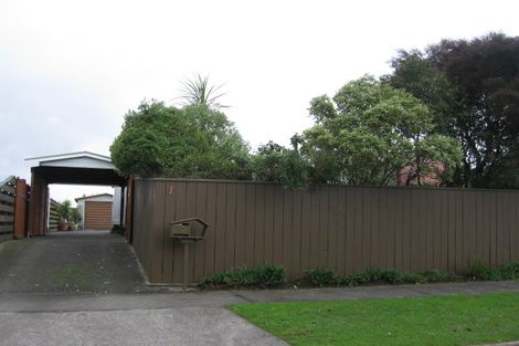 Photo of property in 1 Peter Hall Drive, Kelvin Grove, Palmerston North, 4414