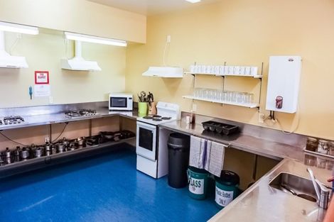 Photo of property in 9 Cron Avenue, Te Atatu South, Auckland, 0610