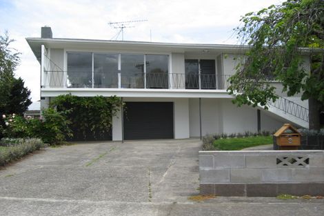 Photo of property in 9 Kiwi Esplanade, Mangere Bridge, Auckland, 2022
