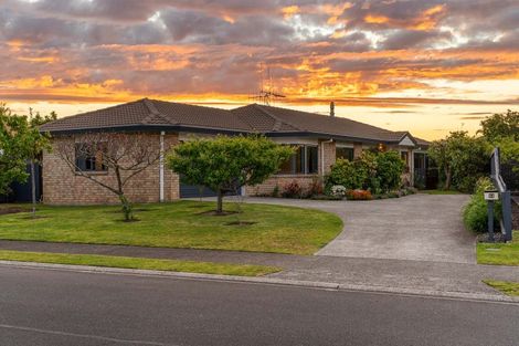 Photo of property in 24 Ocean Crest, Papamoa Beach, Papamoa, 3118