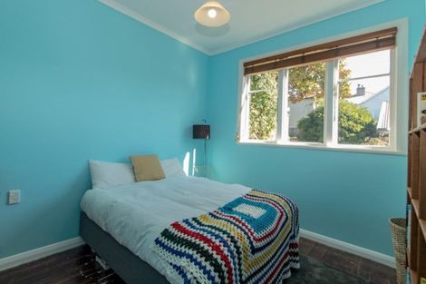 Photo of property in 22 Enfield Road, Hospital Hill, Napier, 4110