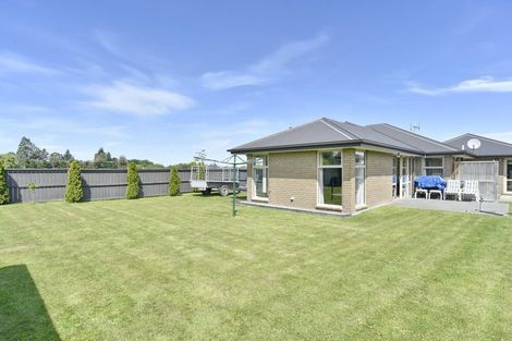 Photo of property in 12 Devlin Avenue, Rangiora, 7400