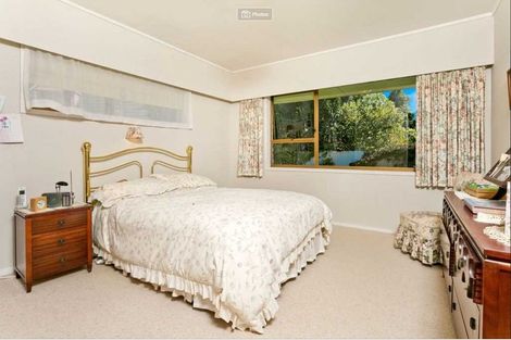 Photo of property in 2/4 Nea Place, Hillcrest, Auckland, 0627