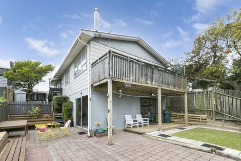 Photo of property in 31 Bell Street, Tawa, Wellington, 5028